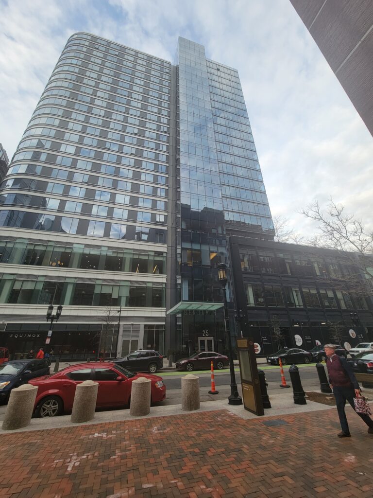 Commercial Hallway carpet cleaning HIghrise